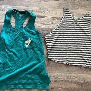 Nike women’s XS Tank Top Grey White Striped Crop Tank open Back like new